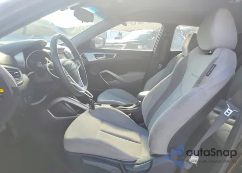 2013 Hyundai Veloster z USA, uszkodzony, nr VIN KMHTC6AD3DU093003